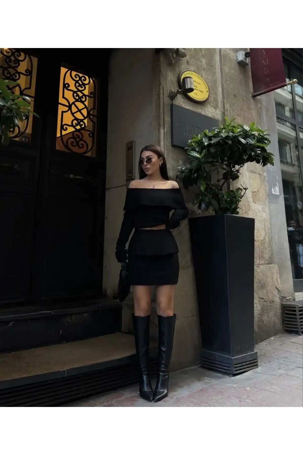 Straplez , Madonna , Carmen Yaka Croplu Mini Etekli ikili Takım Triko - Siyah