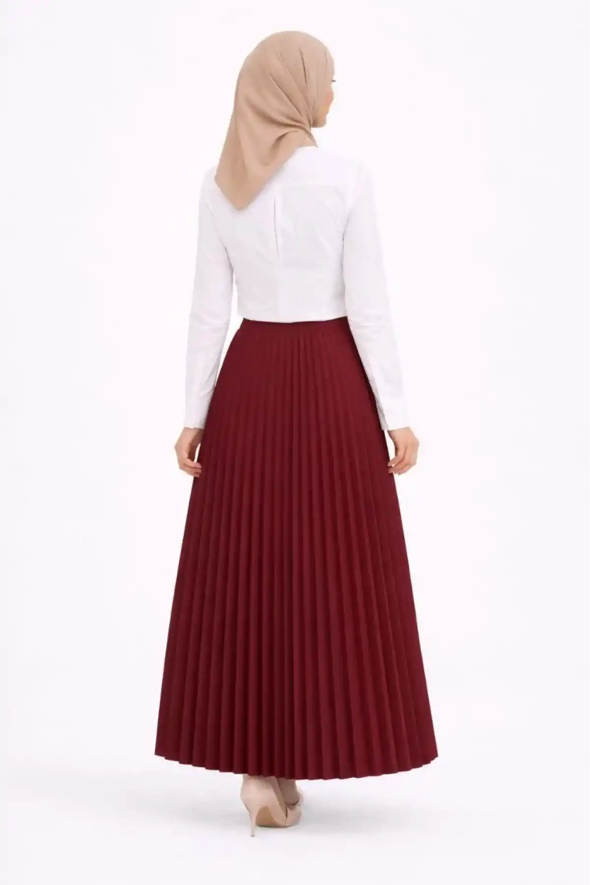 Tesettür Beyaz Gömlekli Pliseli Etek İkili Takım Gündelik ve Ofis Şıklığı - Bordo