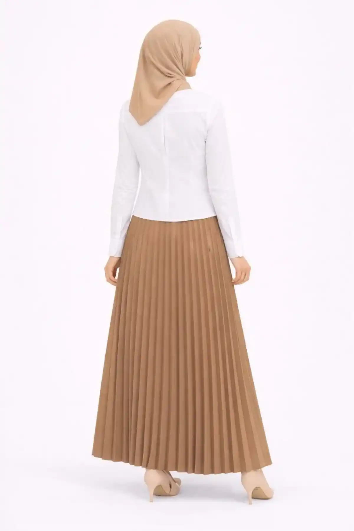 Tesettür Beyaz Gömlekli Pliseli Etek İkili Takım Gündelik ve Ofis Şıklığı - Kahverengi