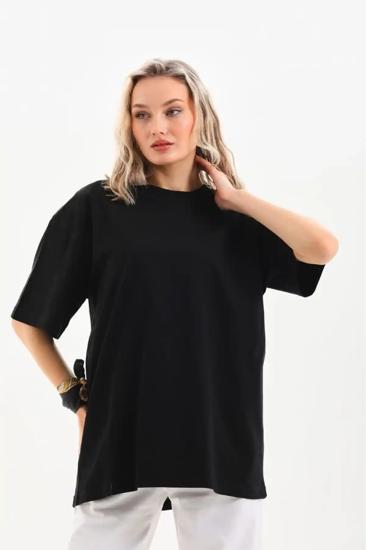kadın Bisiklet Yaka Düz Oversize T-Shirt - Siyah