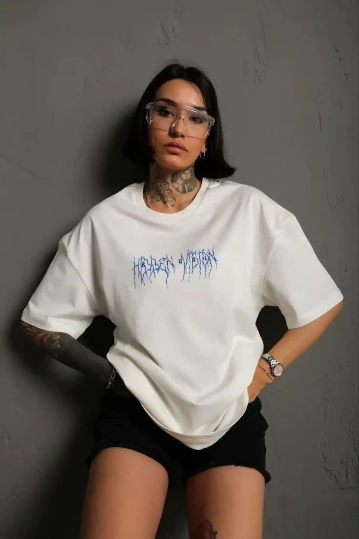 kadın Bisiklet Yaka Baskılı Oversize T-Shirt - Beyaz