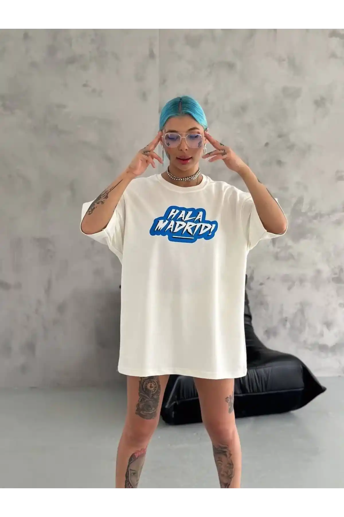 kadın Bisiklet Yaka Baskılı Oversize T-Shirt - Beyaz