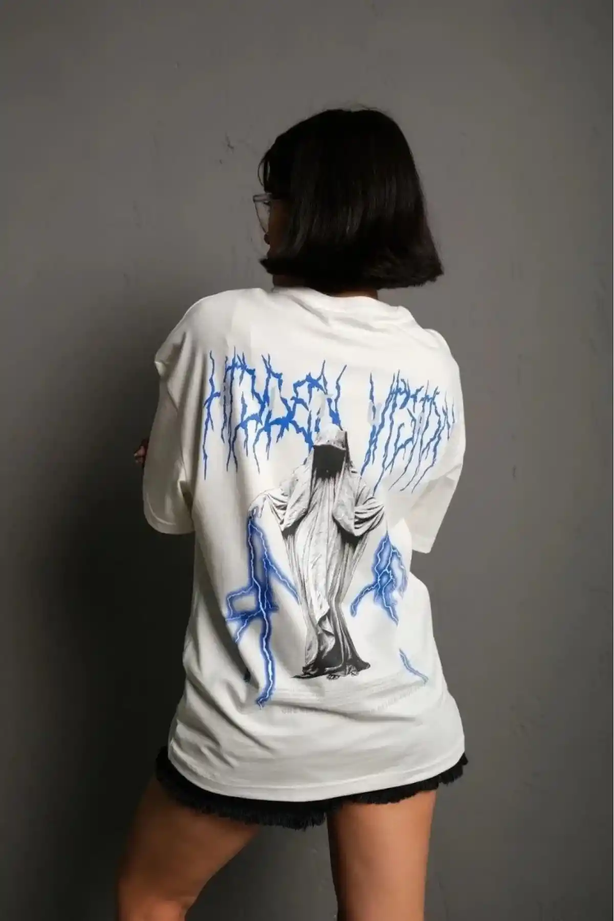 kadın Bisiklet Yaka Baskılı Oversize T-Shirt - Beyaz