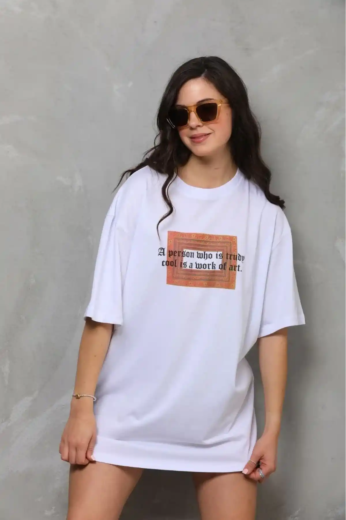 kadın Bisiklet Yaka Baskılı Oversize T-Shirt - Beyaz