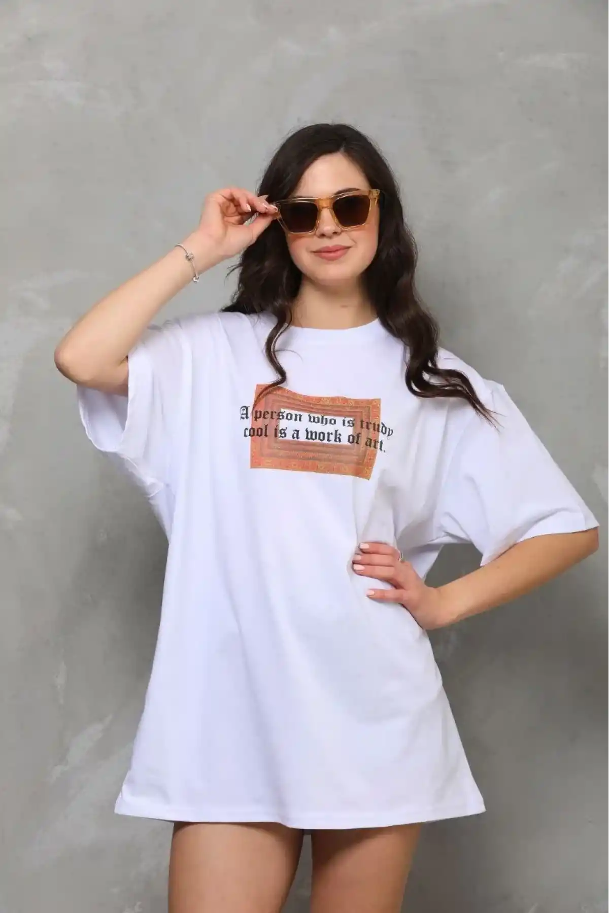 kadın Bisiklet Yaka Baskılı Oversize T-Shirt - Beyaz