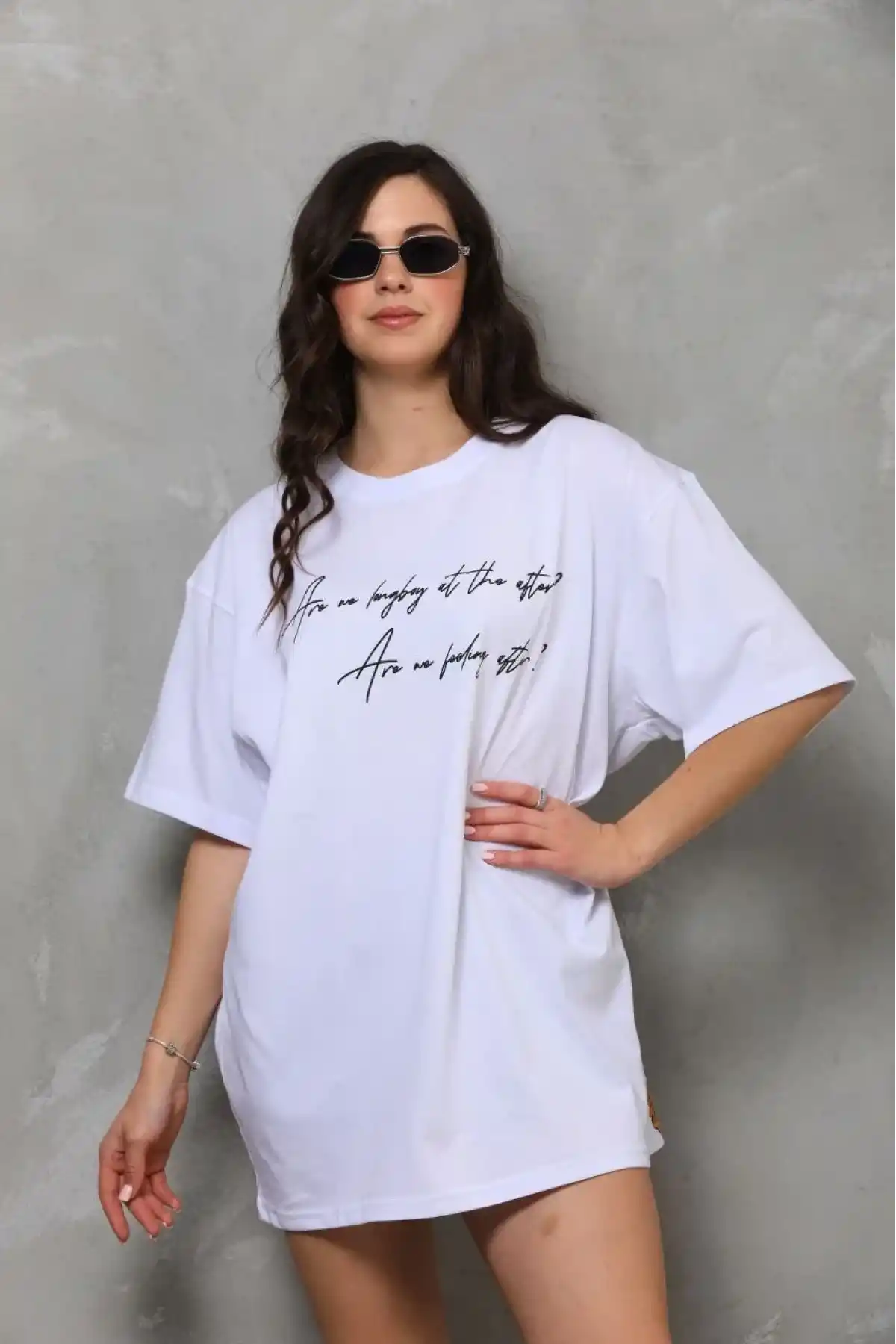 kadın Bisiklet Yaka Baskılı Oversize T-Shirt - Beyaz