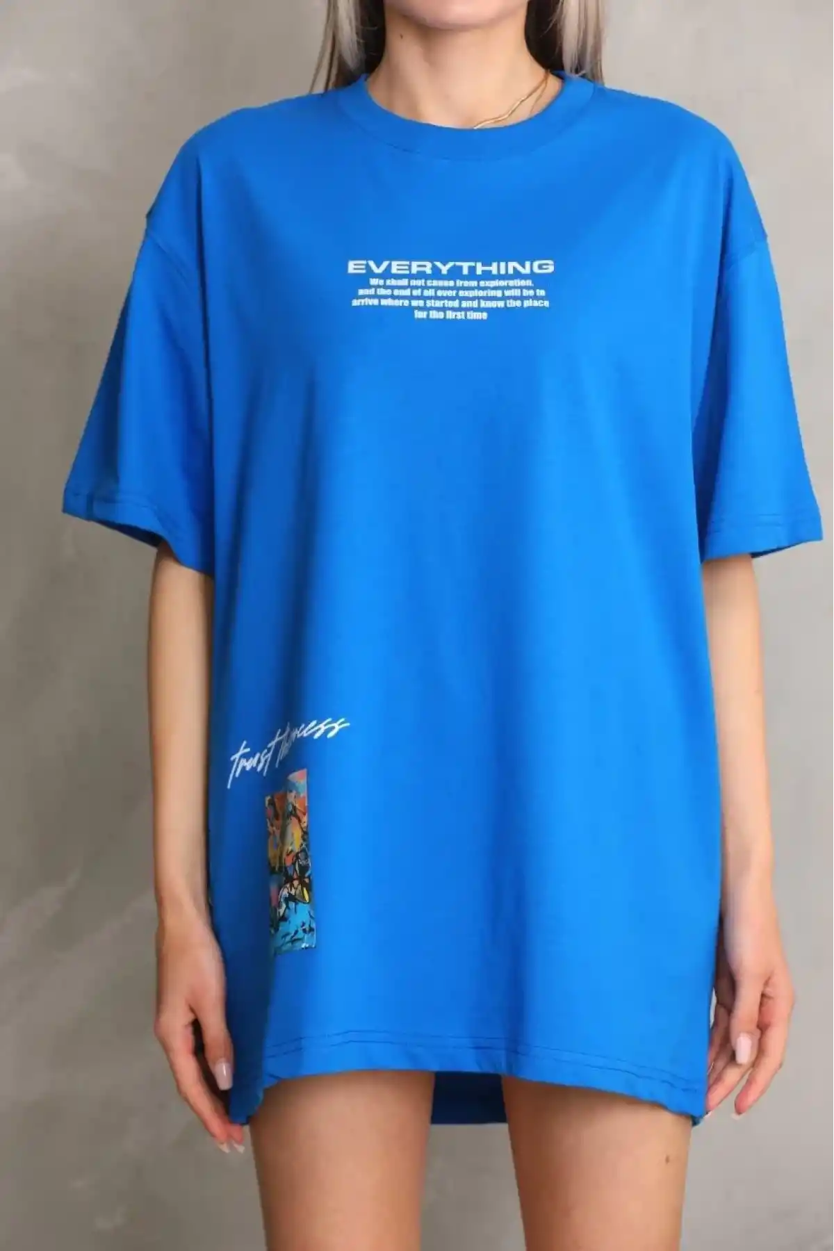 kadın Bisiklet Yaka Baskılı Oversize T-Shirt - Mavi