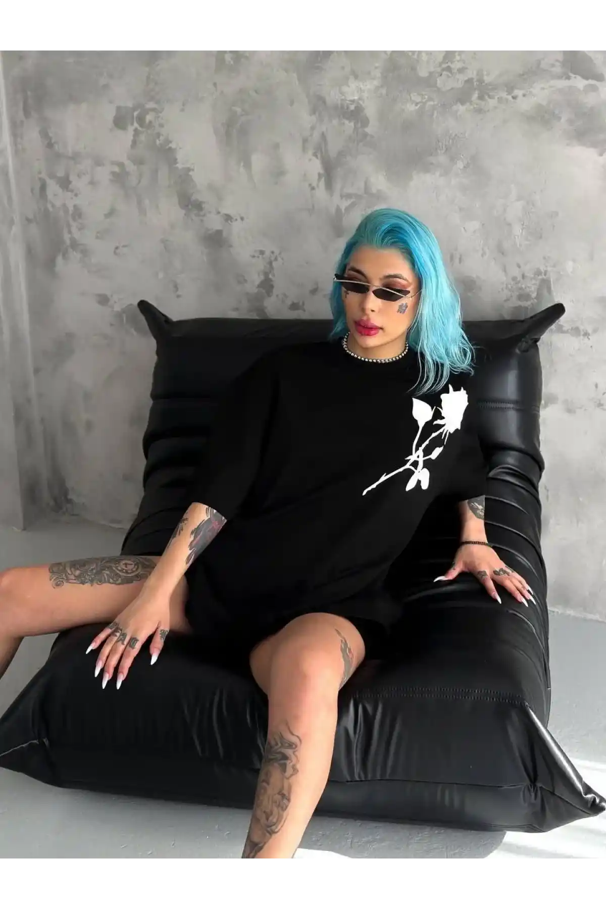 kadın Bisiklet Yaka Baskılı Oversize T-Shirt - Siyah