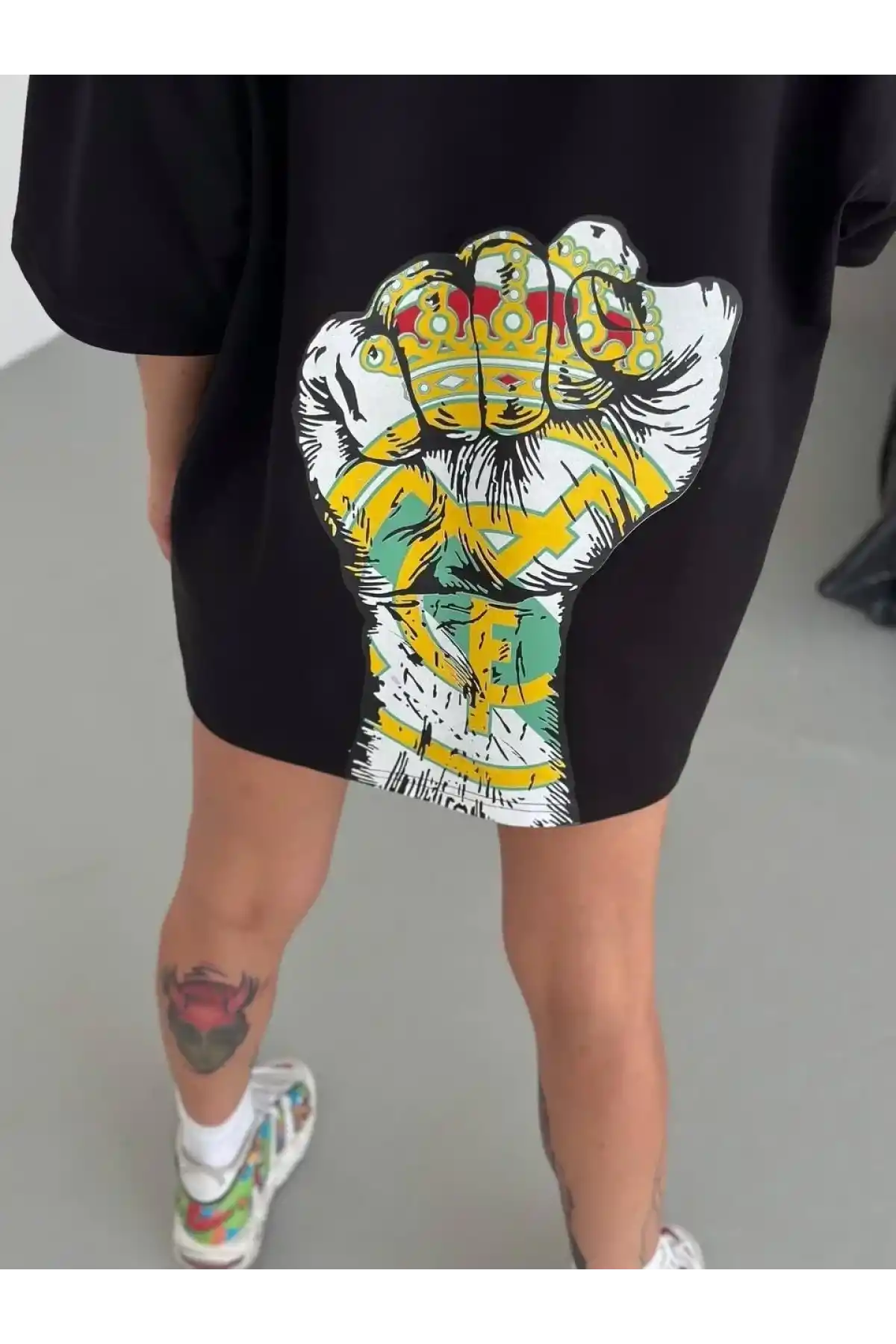 kadın  Bisiklet Yaka Baskılı Oversize T-Shirt - Siyah