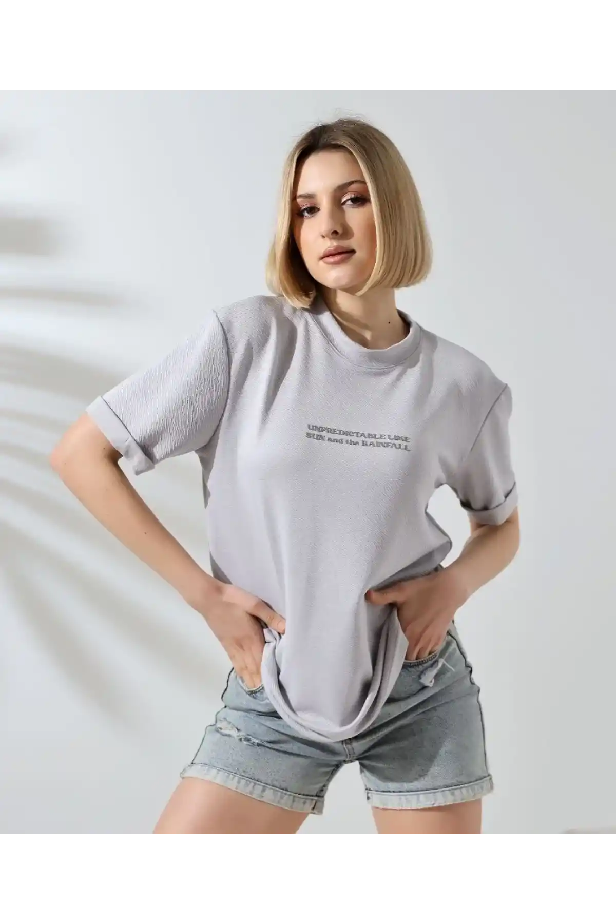 Kadın Bisiklet Yaka Baskılı Slim Fit T-Shirt - Boyalı Gri