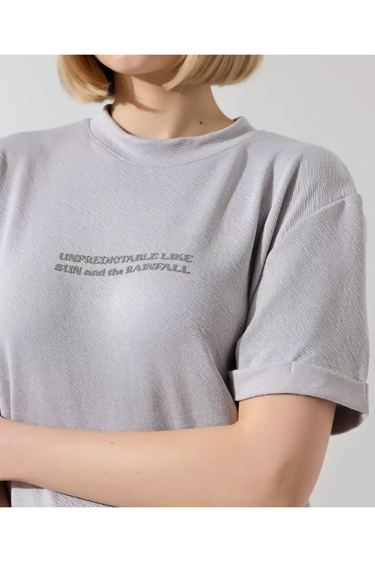 Kadın Bisiklet Yaka Baskılı Slim Fit T-Shirt - Boyalı Gri