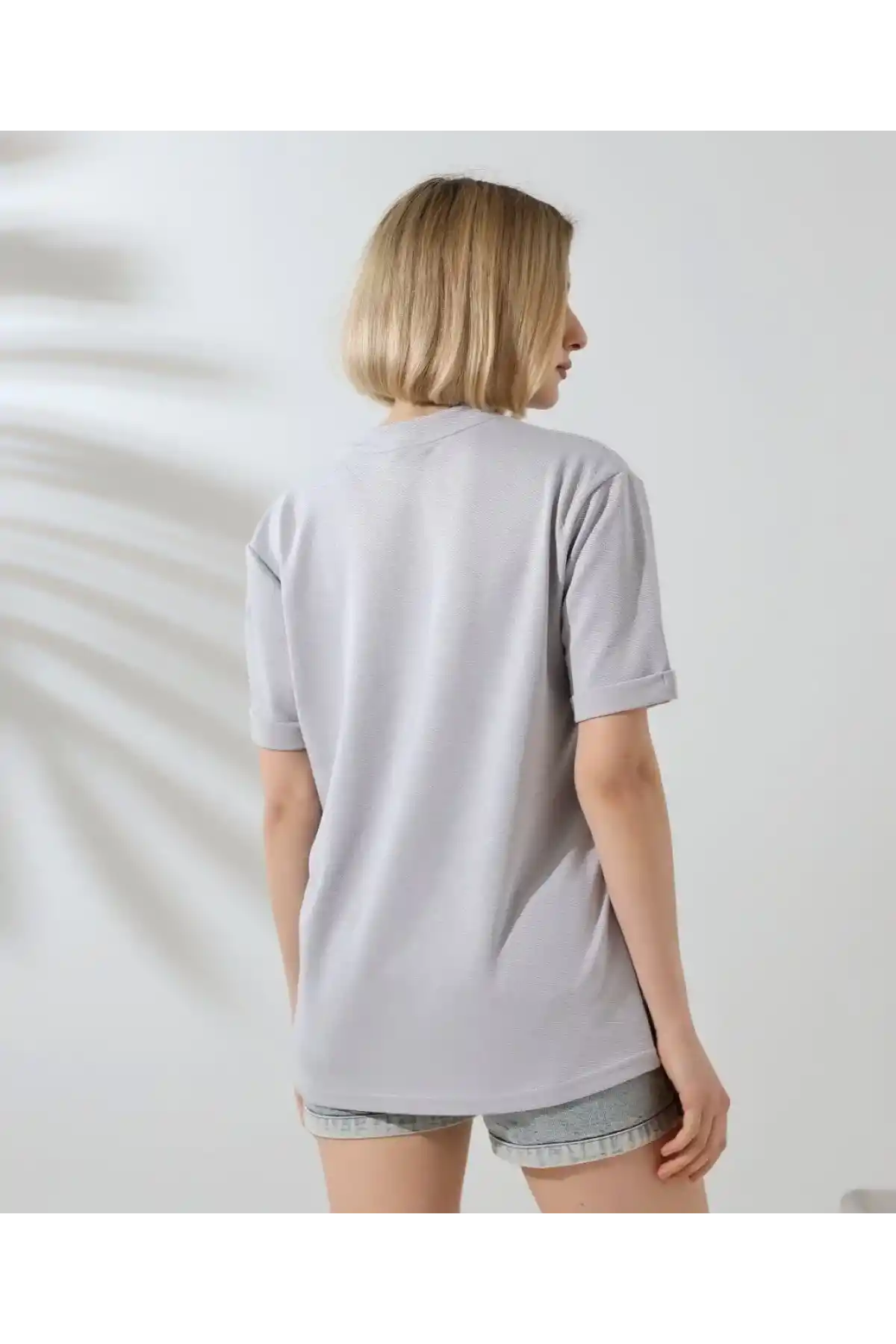 Kadın Bisiklet Yaka Baskılı Slim Fit T-Shirt - Boyalı Gri