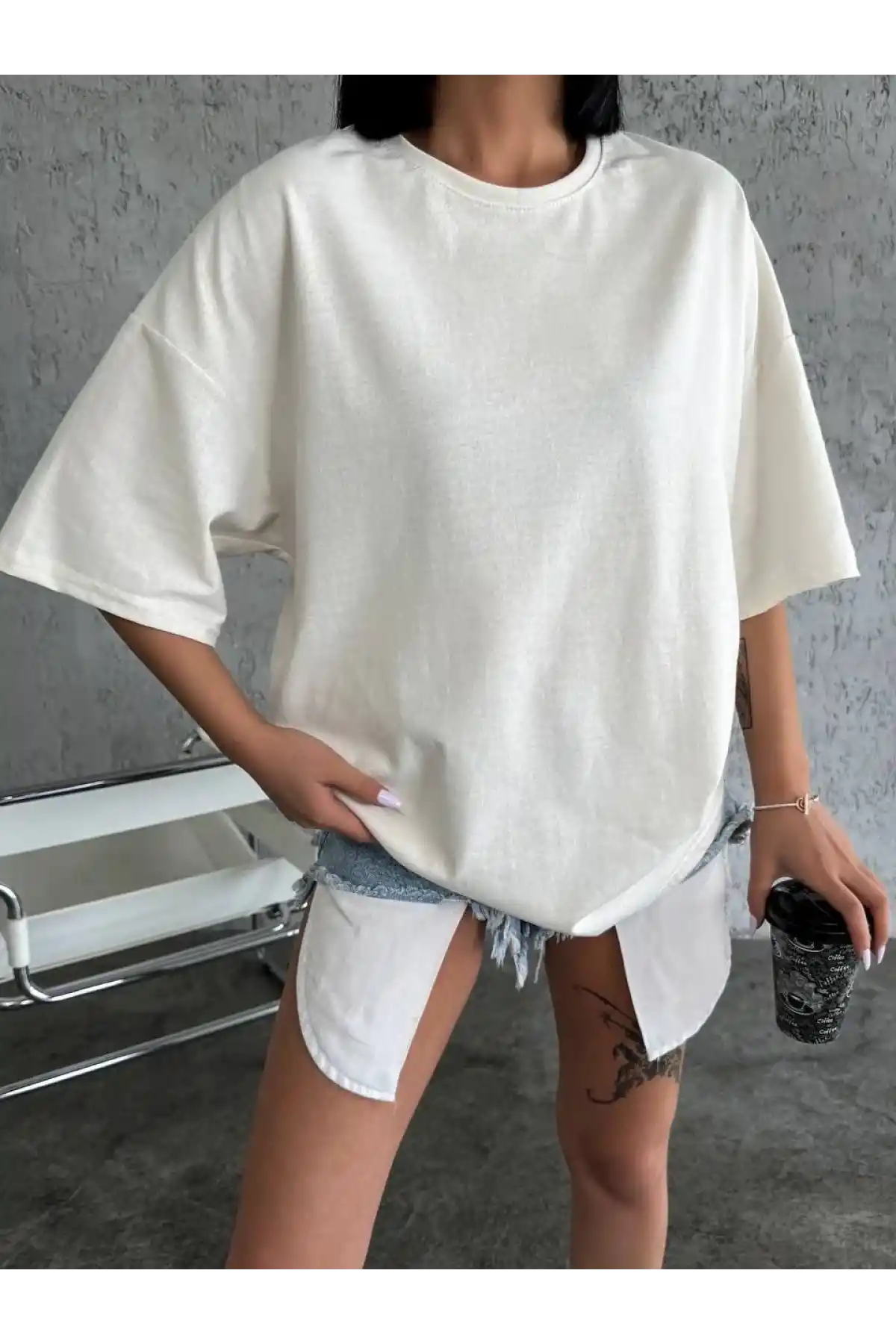 kadın  Düz Biskilet Yaka Oversize T-shirt - Beyaz