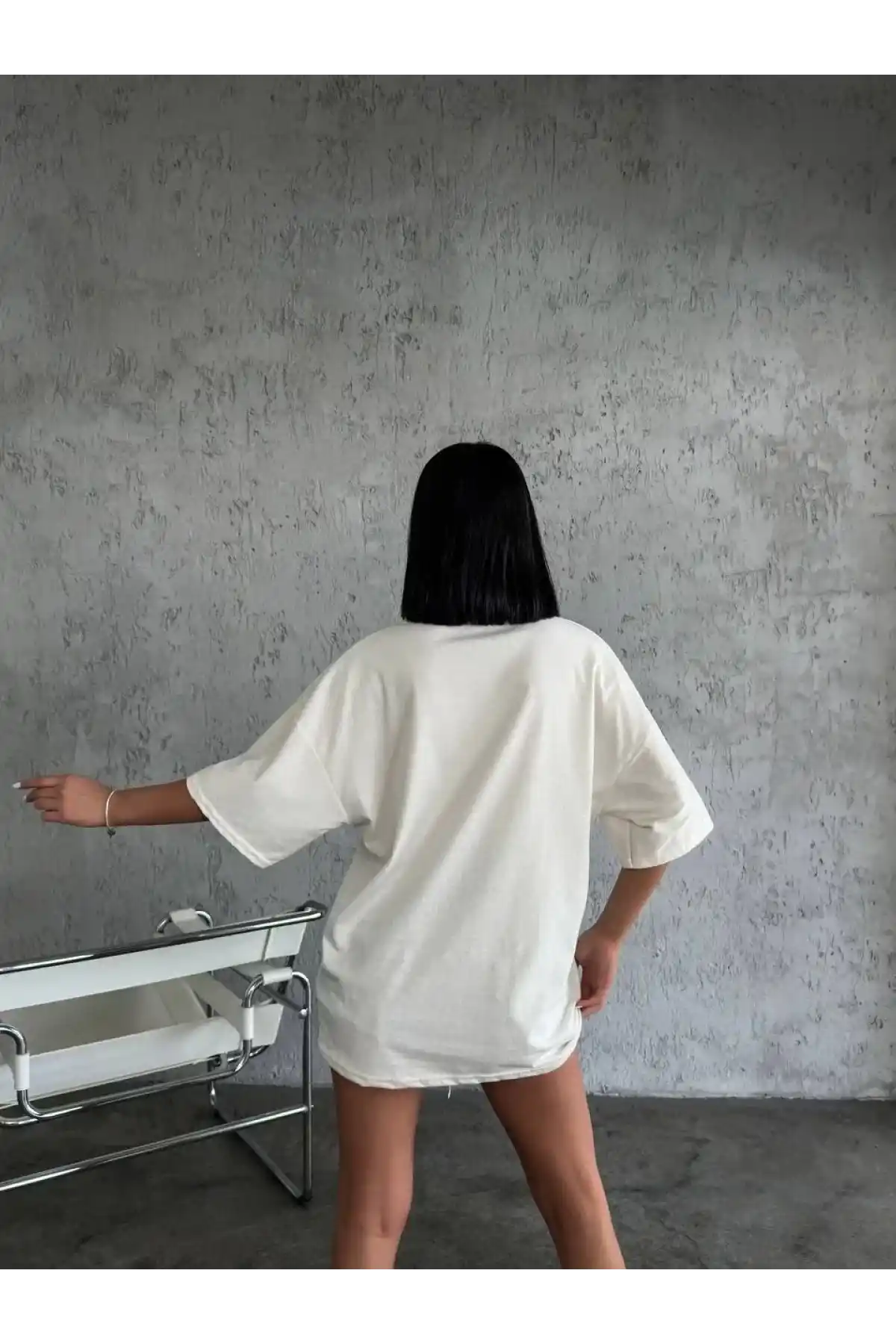 kadın  Düz Biskilet Yaka Oversize T-shirt - Beyaz