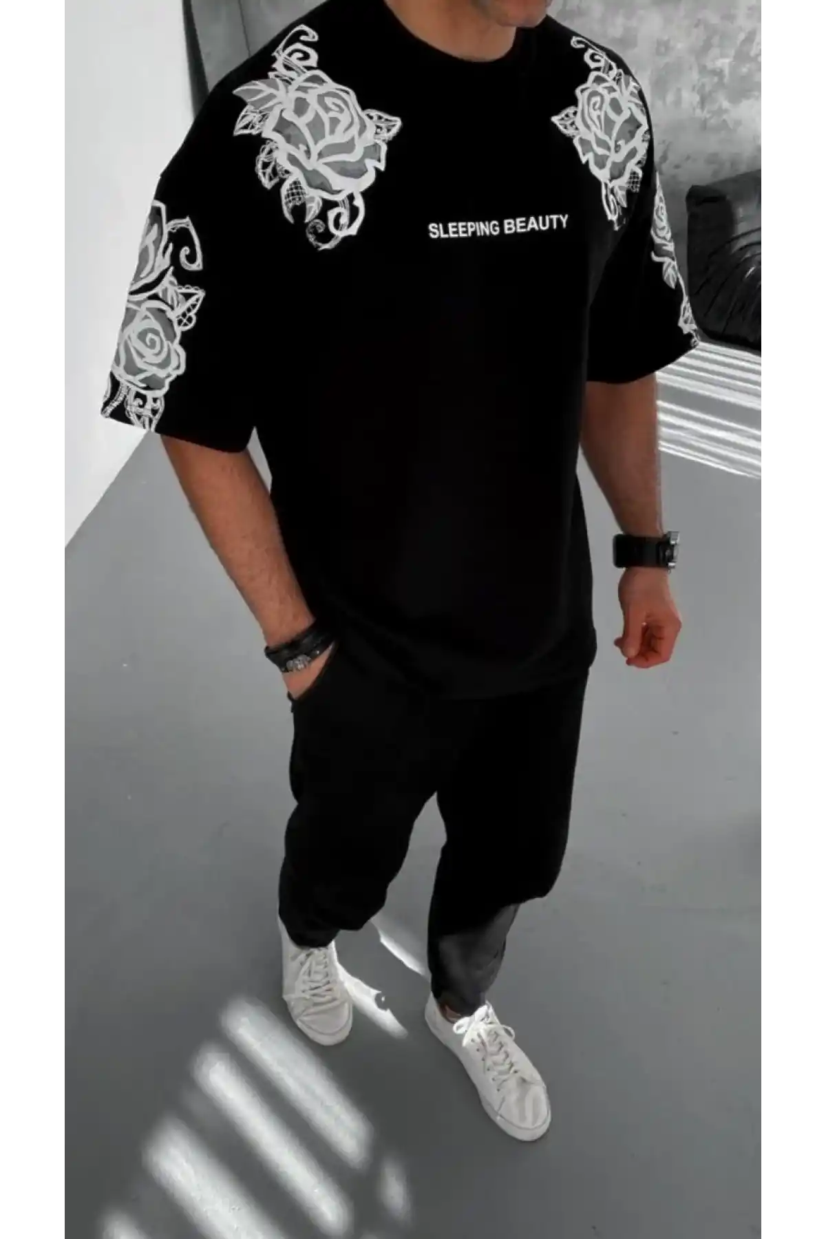 Unisex Flok Kabartma Baskılı T-Shirt - Siyah