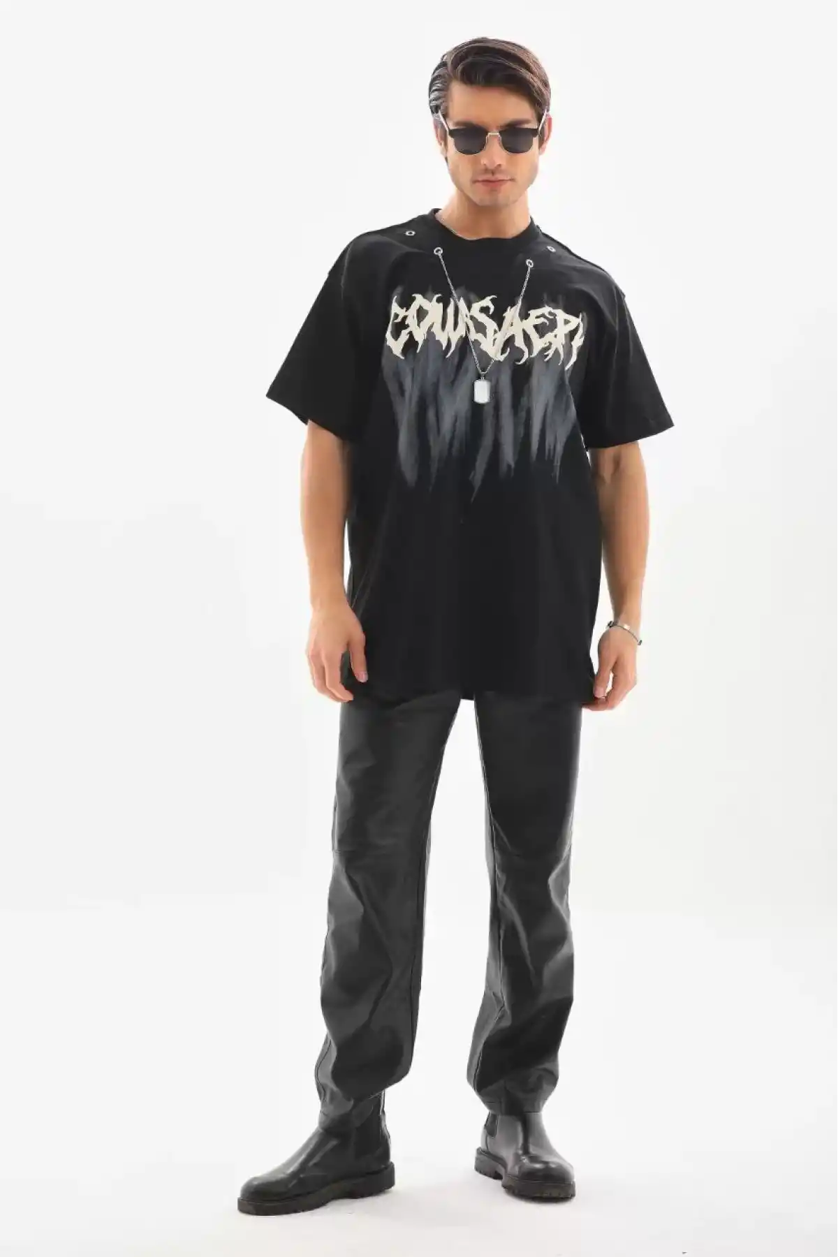 Unisex Oversize Kolye Dahil T-Shirt - Siyah