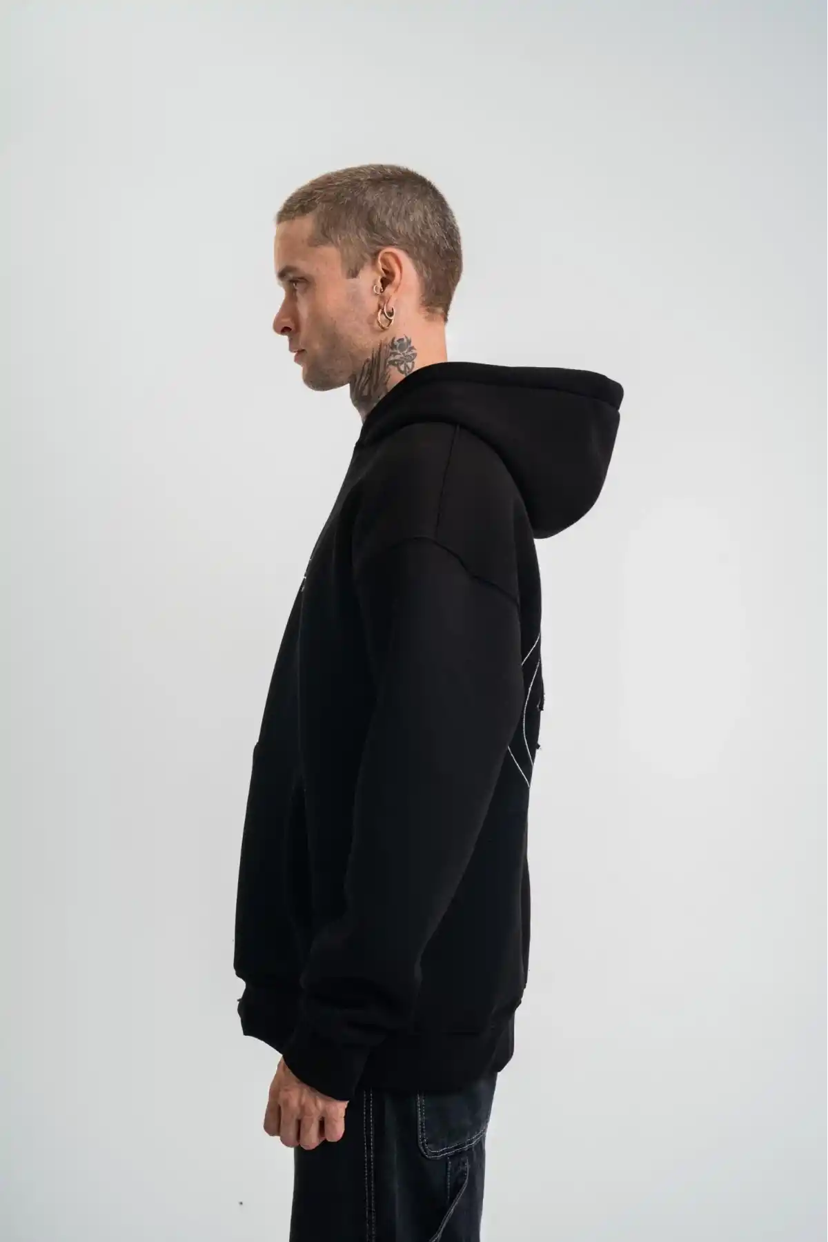 ERKEK Üç İplik Kapşonlu Nakışlı SweatShirt - Siyah