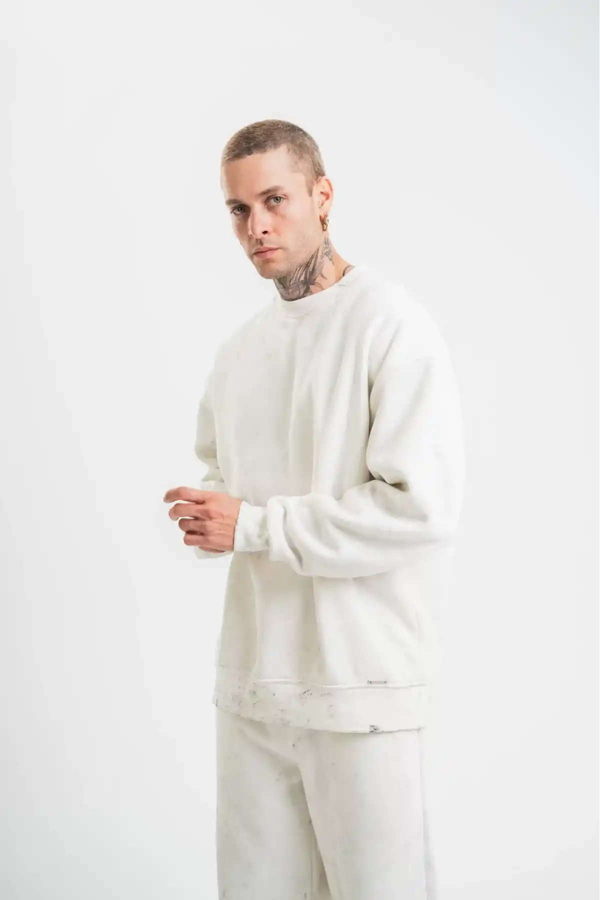 Unisex Uzun Kol Bisiklet Yaka Yıkamalı SweatShirt - Beyaz