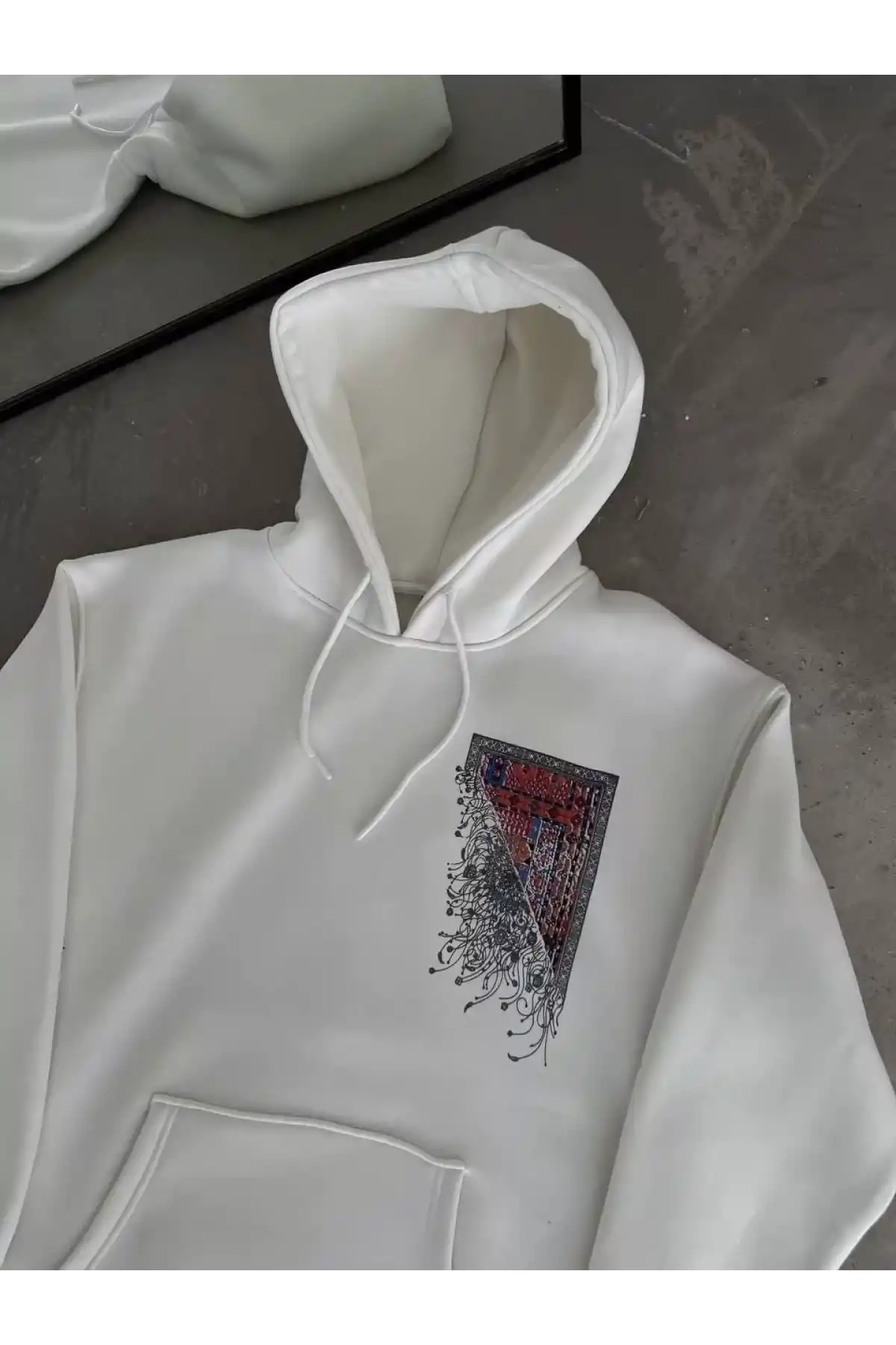 Uzun Kol Kapüşonlu Ön Ve Arka Baskılı SweatShirt - Beyaz