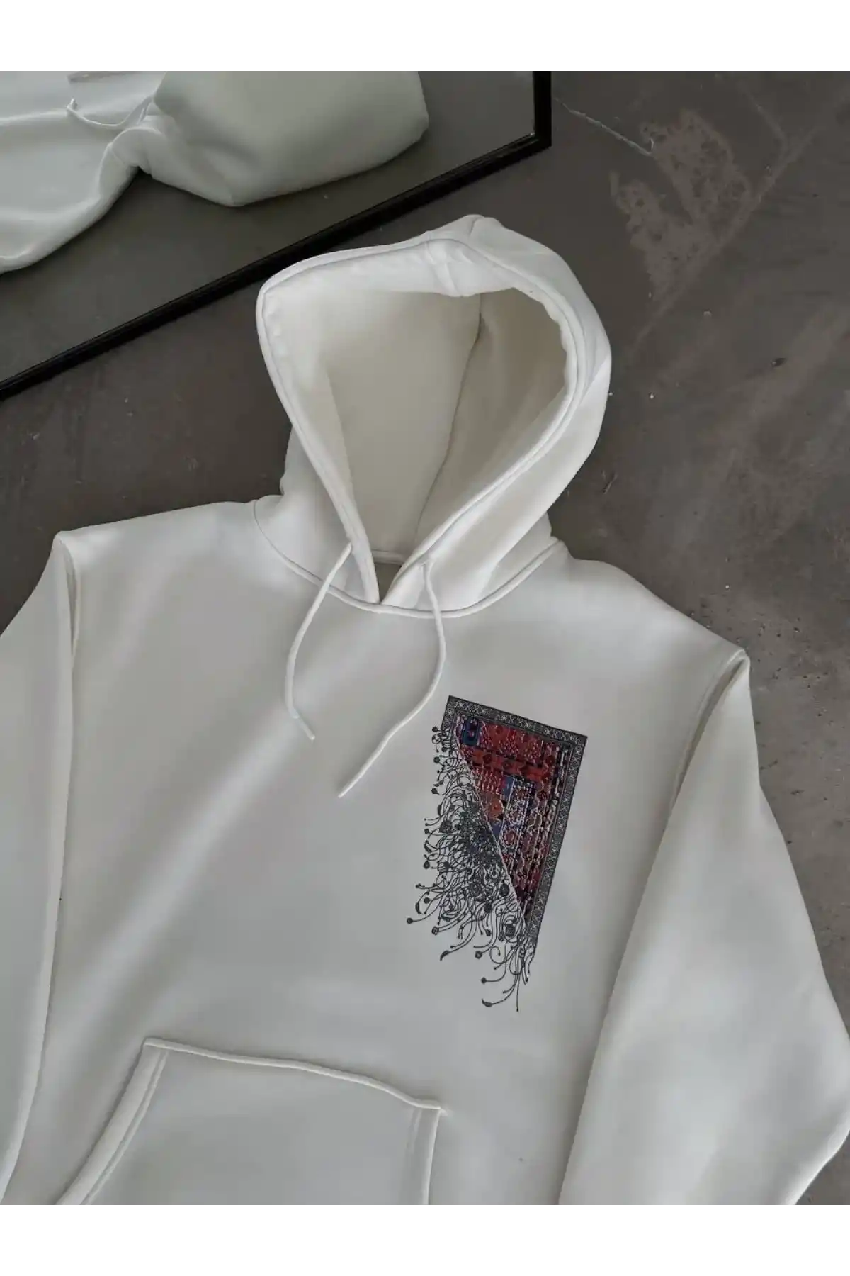 Uzun Kol Kapüşonlu Ön Ve Arka Baskılı SweatShirt - Beyaz