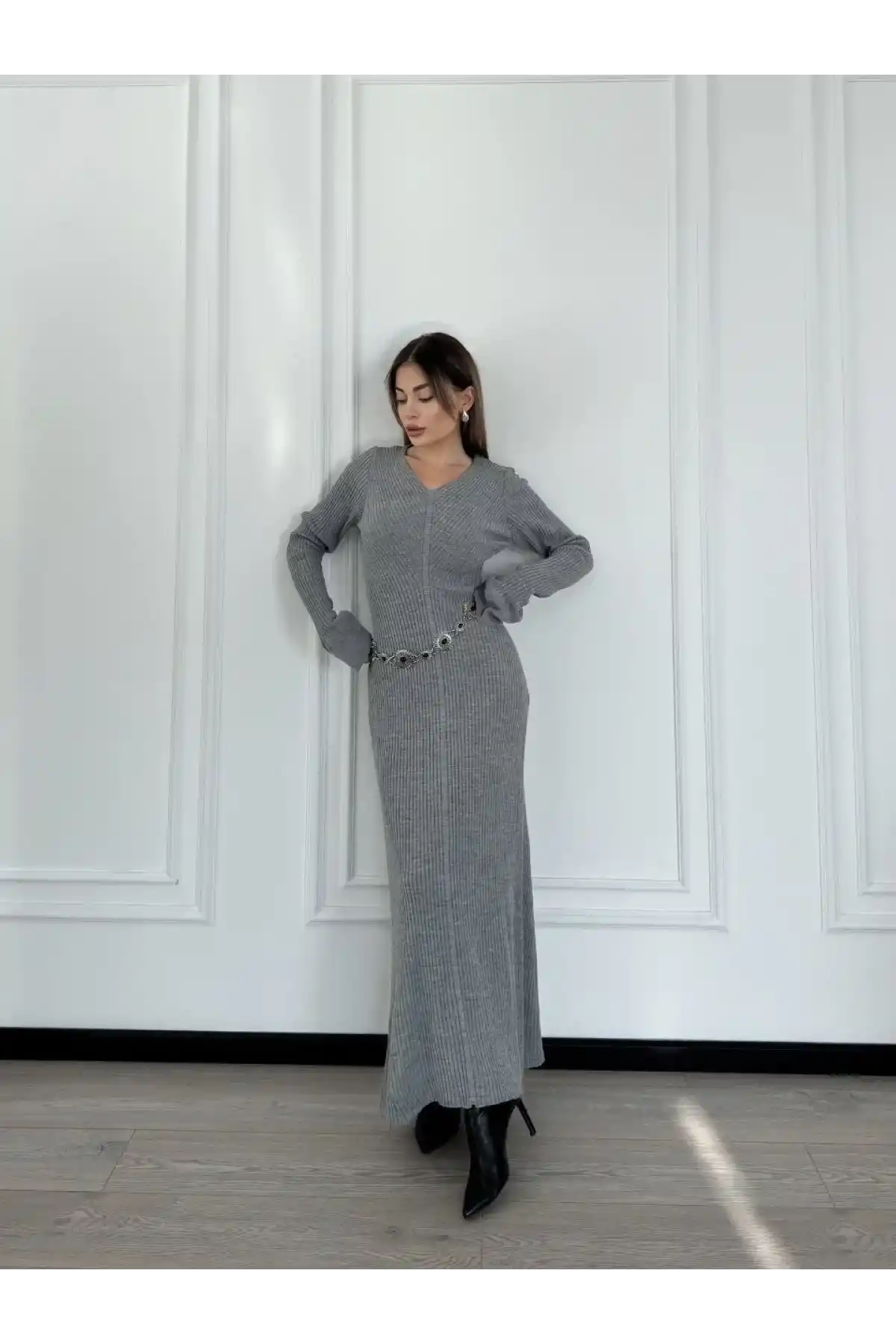 V Yaka Fitilli Uzun Elbise- Gri