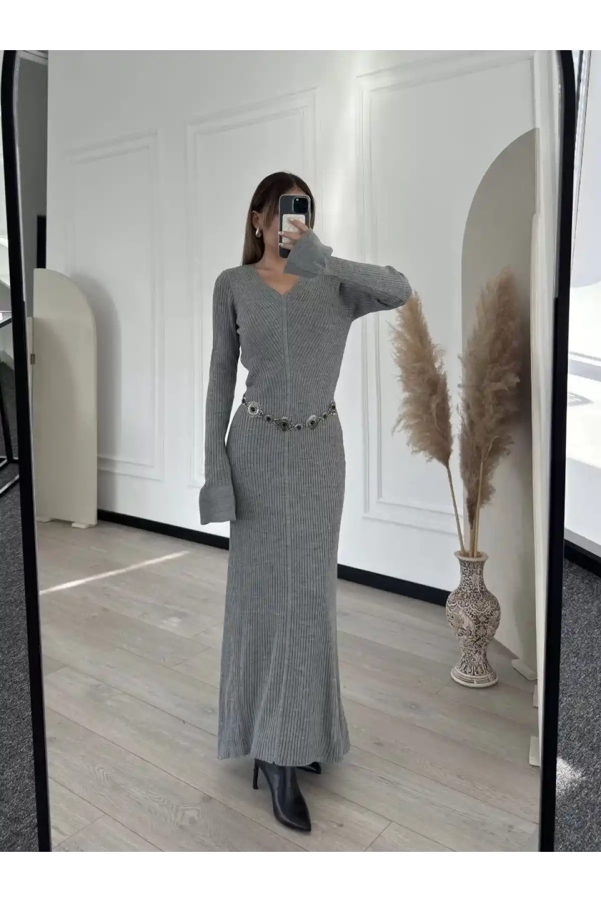 V Yaka Fitilli Uzun Elbise- Gri
