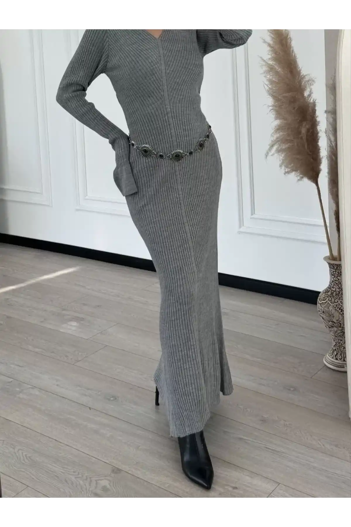 V Yaka Fitilli Uzun Elbise- Gri