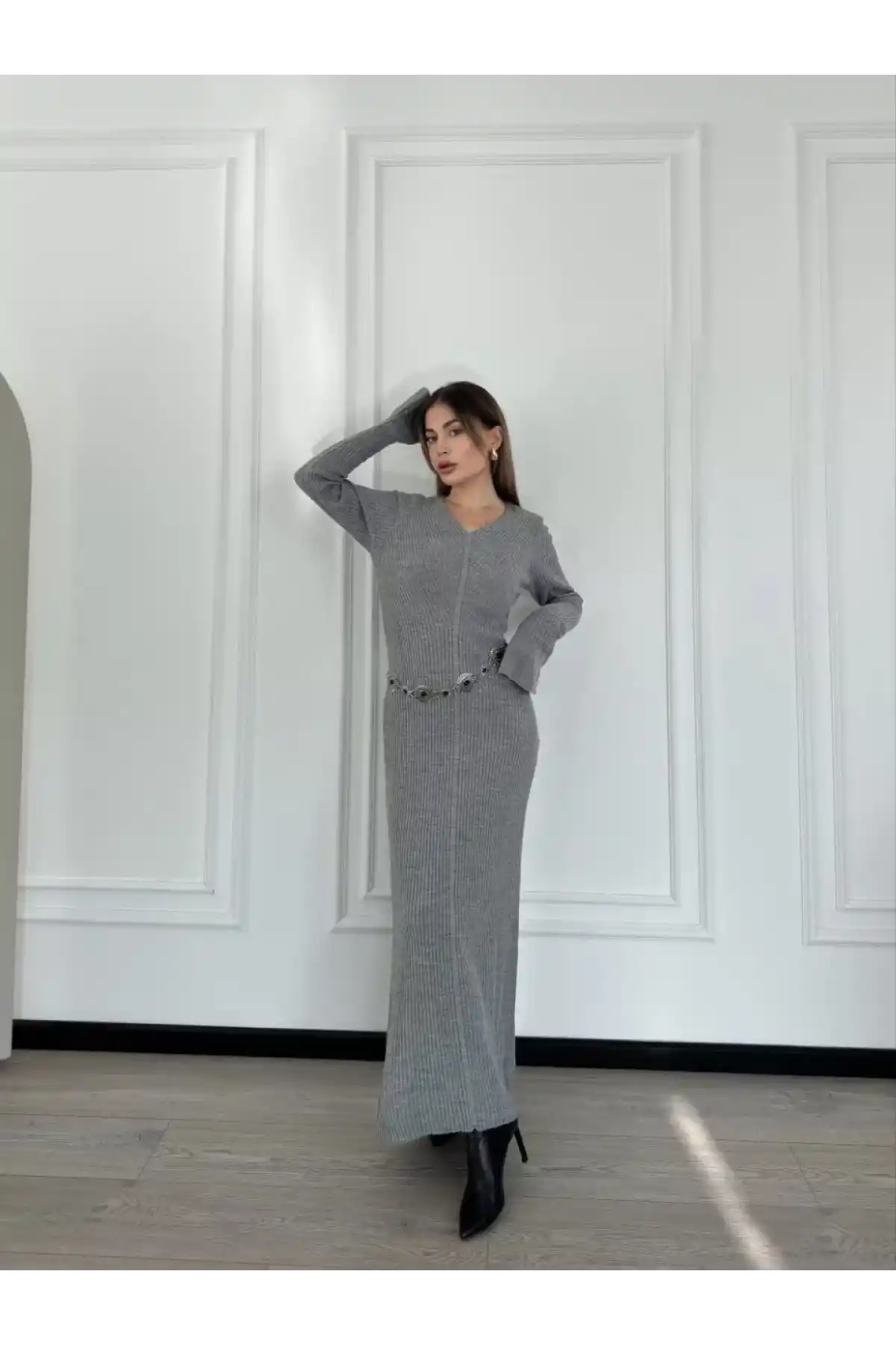V Yaka Fitilli Uzun Elbise- Gri