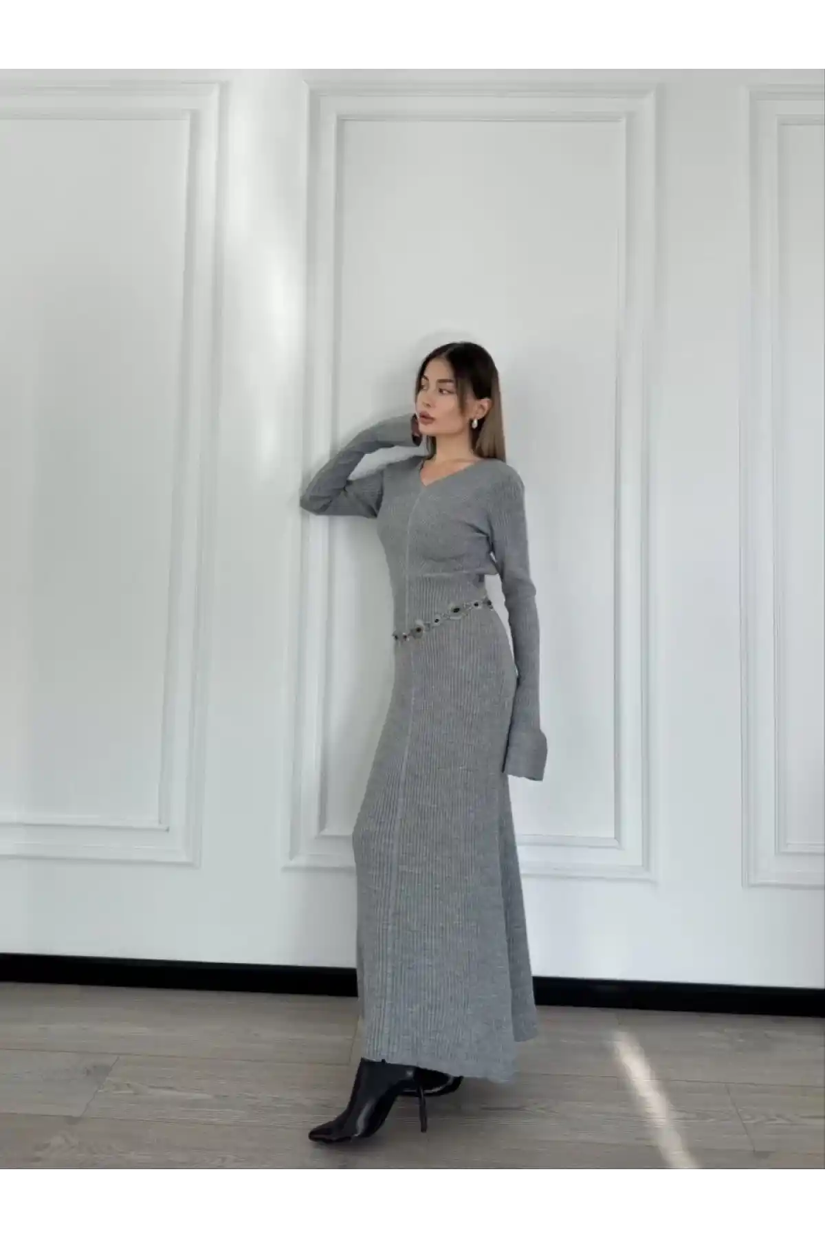 V Yaka Fitilli Uzun Elbise- Gri
