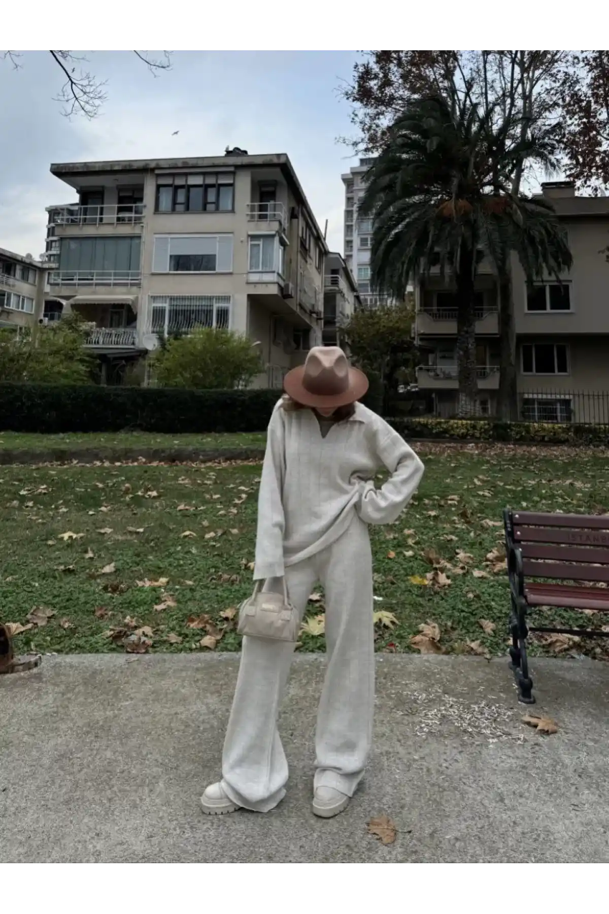 Yakalı Cizgi Detaylı Triko İkili Takım - Beyaz