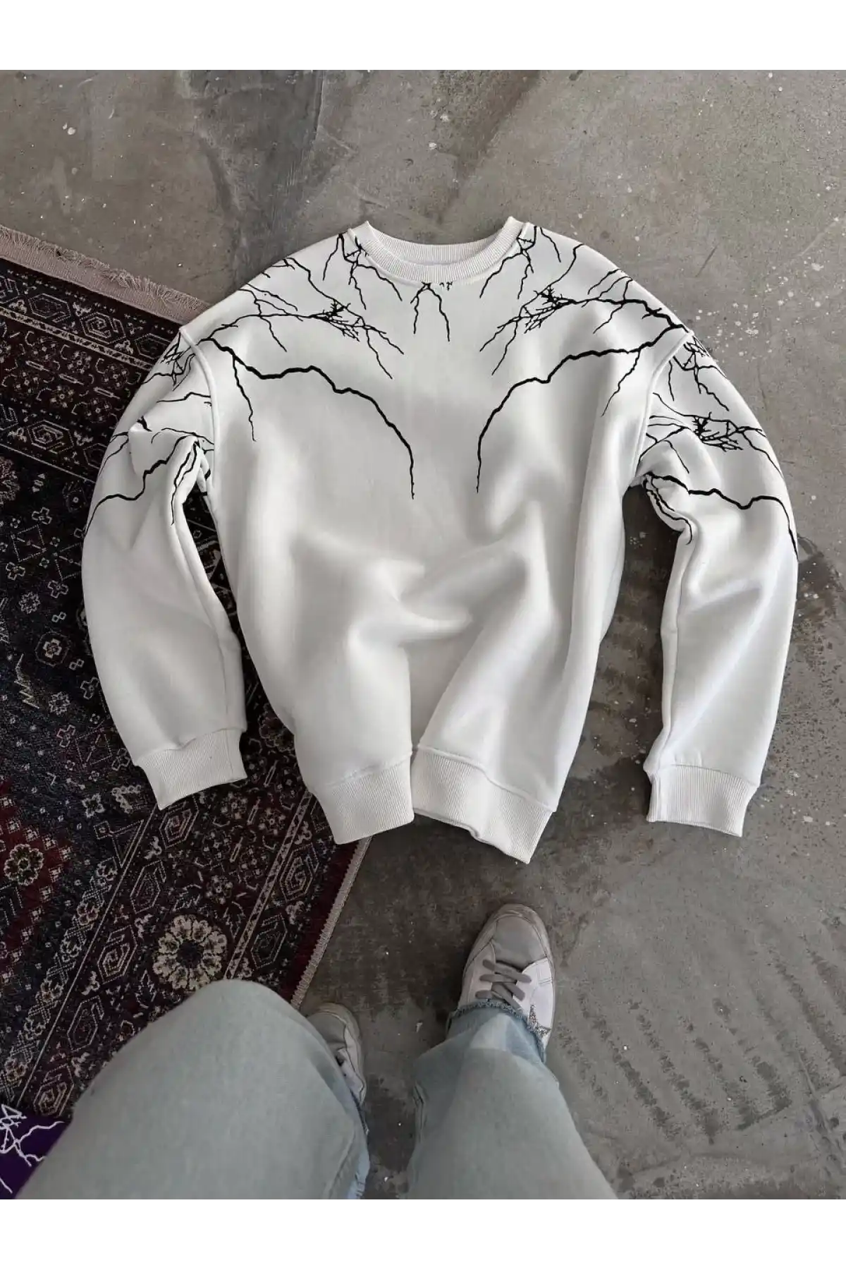 Yıldırım Baskılı Bisiklet Yaka SweatShirt - Beyaz