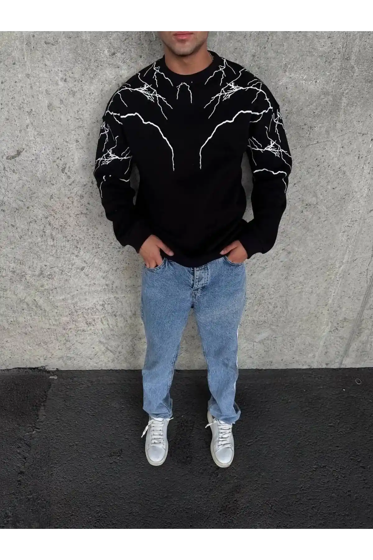 Yıldırım Baskılı Bisiklet Yaka SweatShirt - Siyah