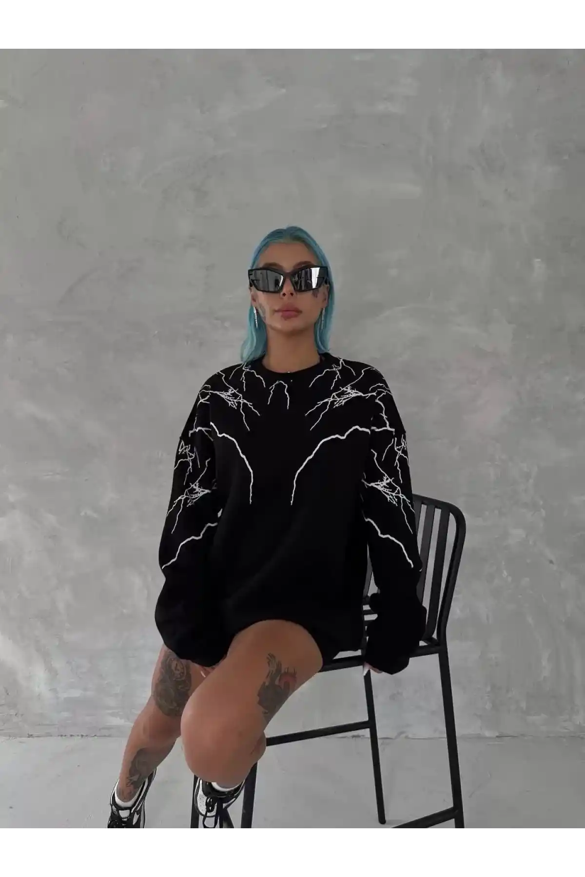 Yıldırım Baskılı Bisiklet Yaka SweatShirt - Siyah