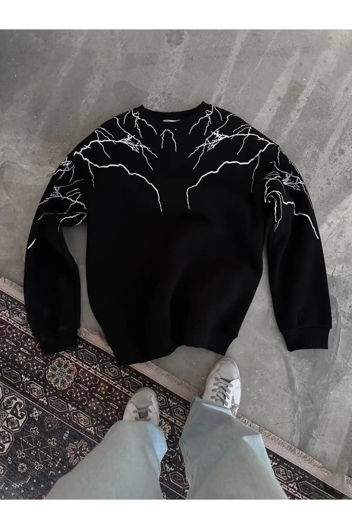 Yıldırım Baskılı Bisiklet Yaka SweatShirt - Siyah