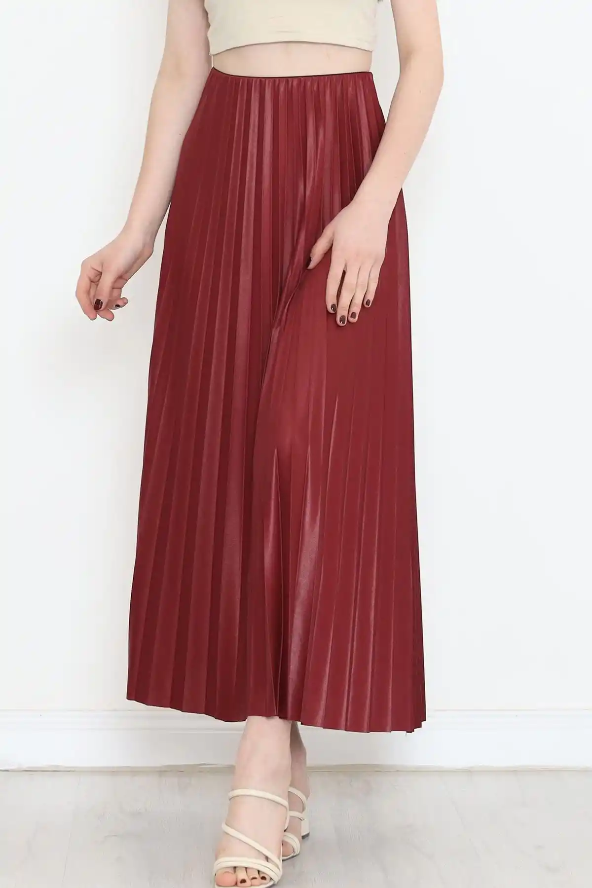 Zarif Ve Modern Pileli Parlak Krep Gizli Lastikli Bordo Etek ( GC )