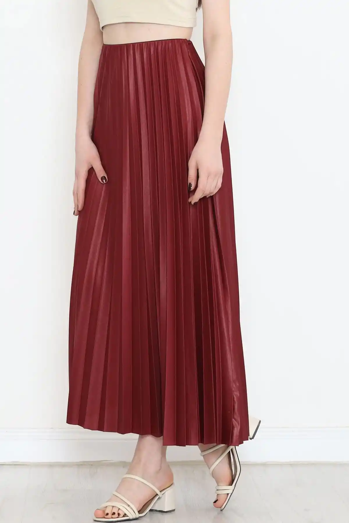 Zarif Ve Modern Pileli Parlak Krep Gizli Lastikli Bordo Etek ( GC )