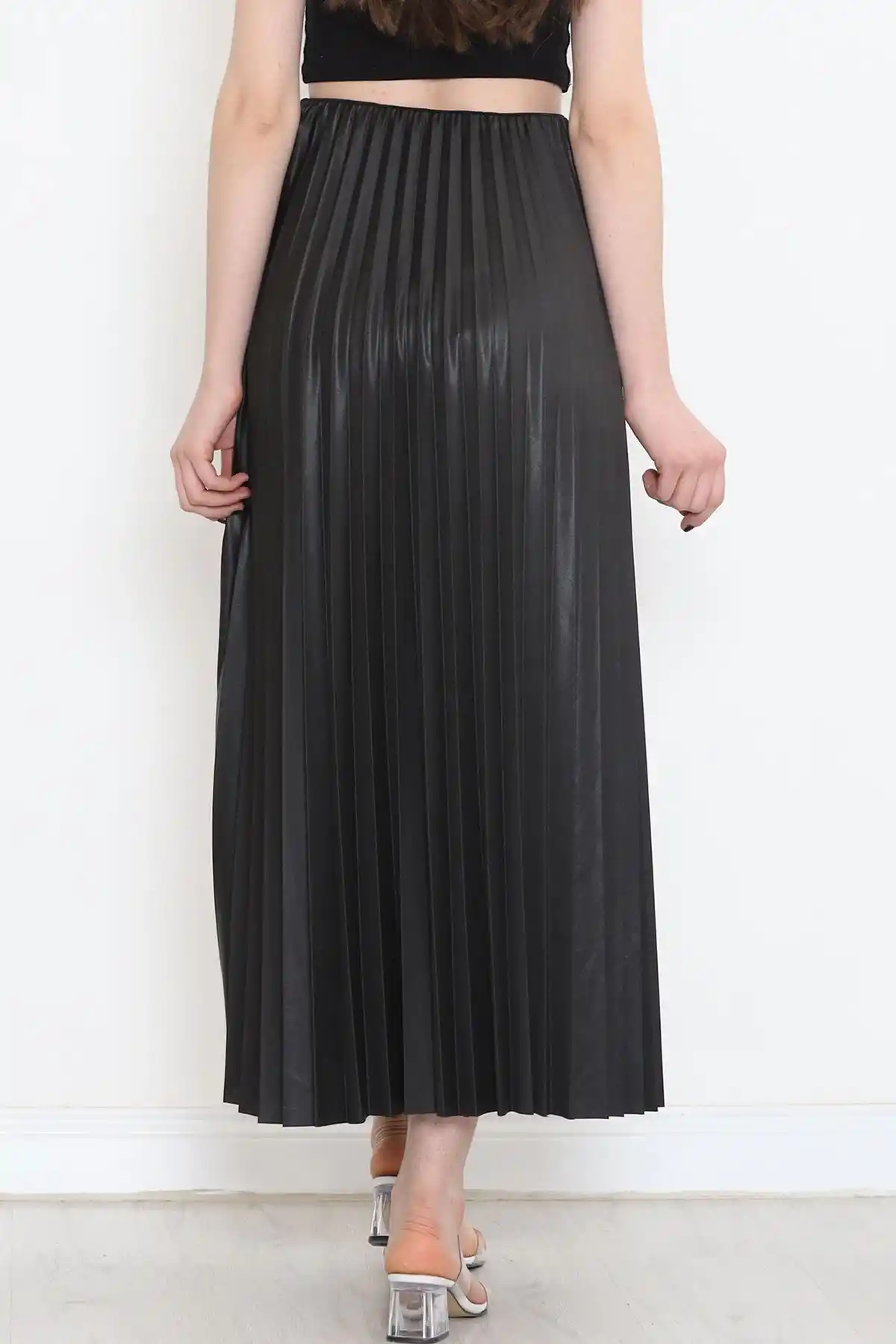 Zarif Ve Modern Pileli Parlak Krep Gizli Lastikli Siyah Etek ( GC )
