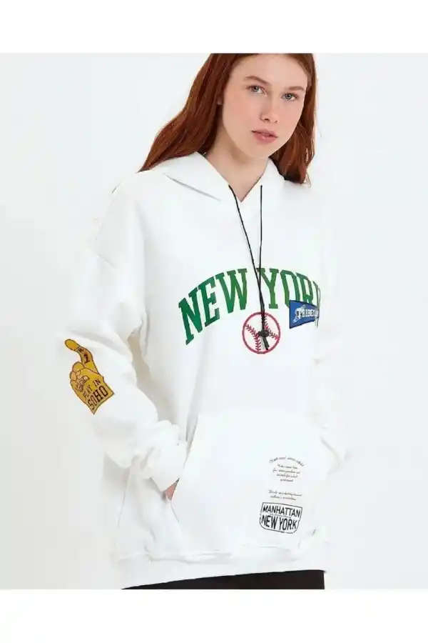 Kadın Oversize Kapüşonlu Cepli Ön Kol Baskılı 3 İplik Pamuklu Hoodie Sweatshirt - Beyaz