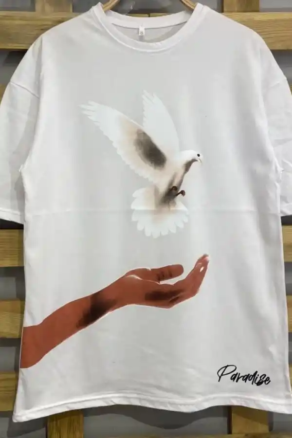 Kadın Kısa Kol Yazlık Tişört Bisiklet Yaka Uzi Güvercin Baskılı T-Shirt - Beyaz