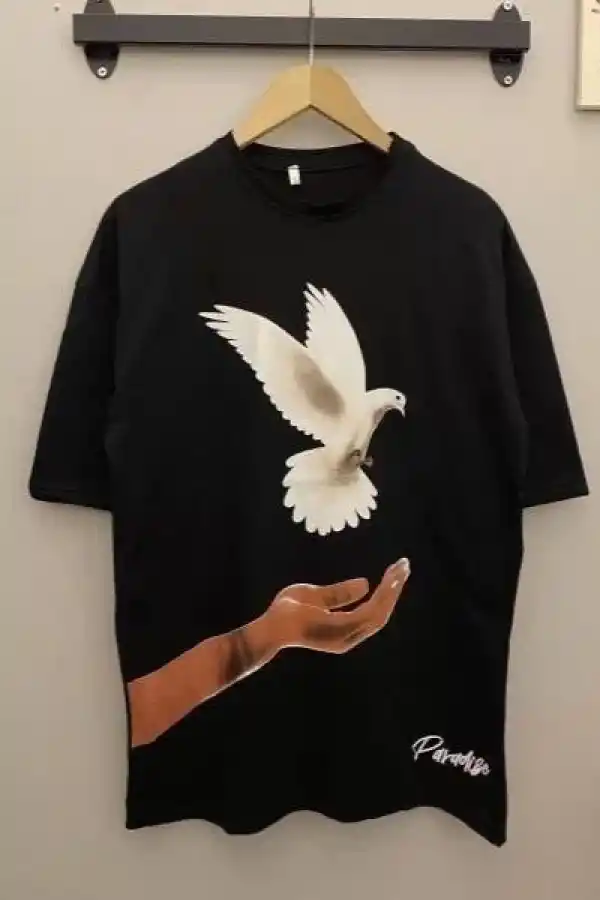 Kadın Kısa Kol Yazlık Tişört Bisiklet Yaka Uzi Güvercin Baskılı T-Shirt - Siyah