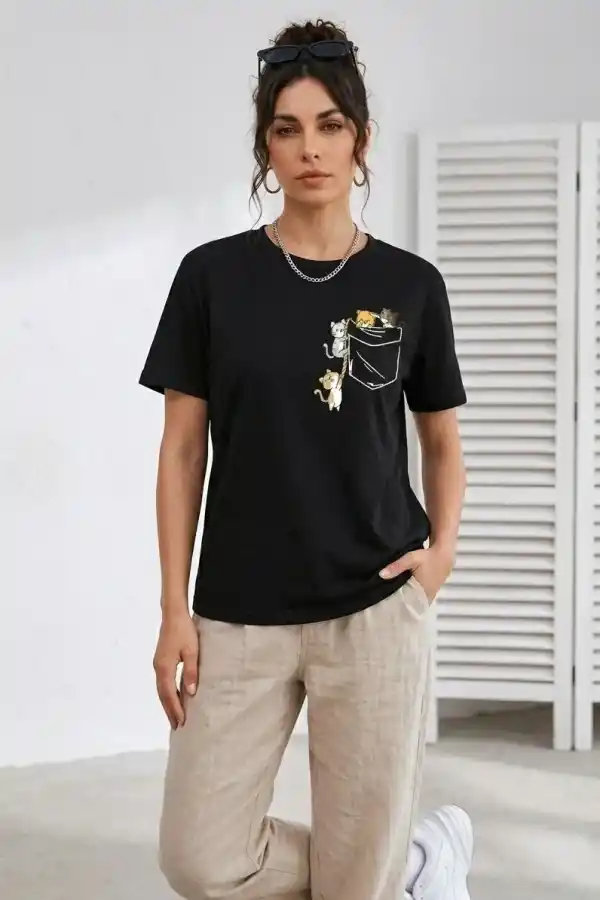 Kadın Sevimli Kedi Cep Baskılı Tişört Kısa Kol Yazlık T-Shirt - Siyah
