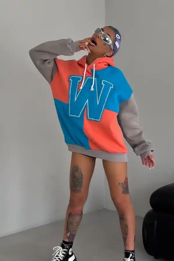 Kadın W Nakış İşlemeli Kapüşonlu 3 iplik pamuklu Parçalı Sweatshirt Hoodie - Mavi
