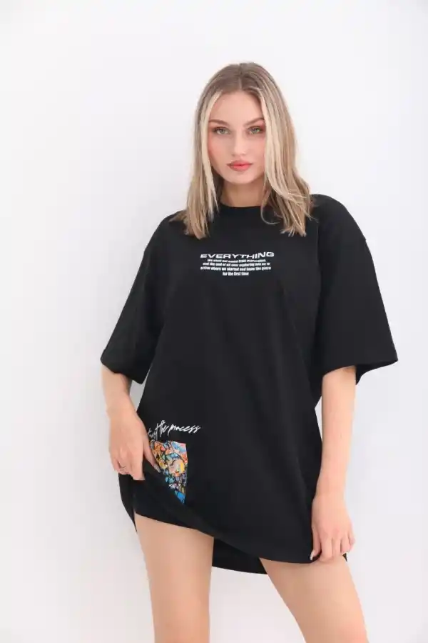 kadın  Bisiklet Yaka Baskılı Oversize T-Shirt - Siyah