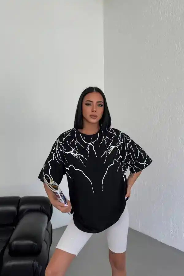 Kadın Yıldırım şimşek Baskılı T-Shirt Kısa Kol Bisiklet Yaka Oversize Tişört - Siyah