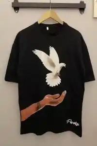 Kadın Kısa Kol Yazlık Tişört Bisiklet Yaka Uzi Güvercin Baskılı T-Shirt - Siyah