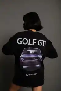 Kadın Oversize Tişört Golf GTI Retro Araba Baskılı T-shirt- Siyah