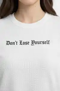 Kadın Wafıl Kumaş Tişört Regular Kalıp Bisiklet Yaka Baskılı T-Shirt - Beyaz