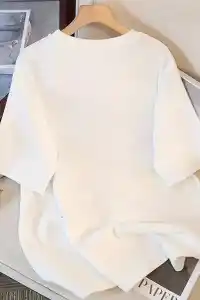 Kadınlar için Siyah Kedi Grafik Tişört - Oversize Kısa Kollu Üst Nefes Alabilir - Beyaz
