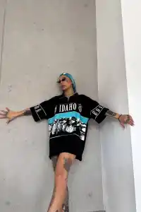 Kadın Baskılı Yarım Fermuarlı Kısa kol T-Shirt - Siyah