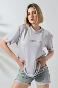 Kadın Bisiklet Yaka Baskılı Slim Fit T-Shirt - Boyalı Gri